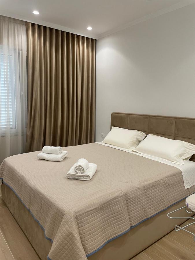 City Center Apartment Kafe Flora Tirana Extérieur photo